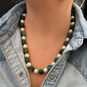 BESPOKE SEMI-BAROQUE PEARLS & BANDED AGATE NECKLACE 9ct GOLD