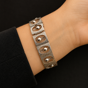 MID-CENTURY 1971 STERLING SILVER BRUTALIST BRACELET