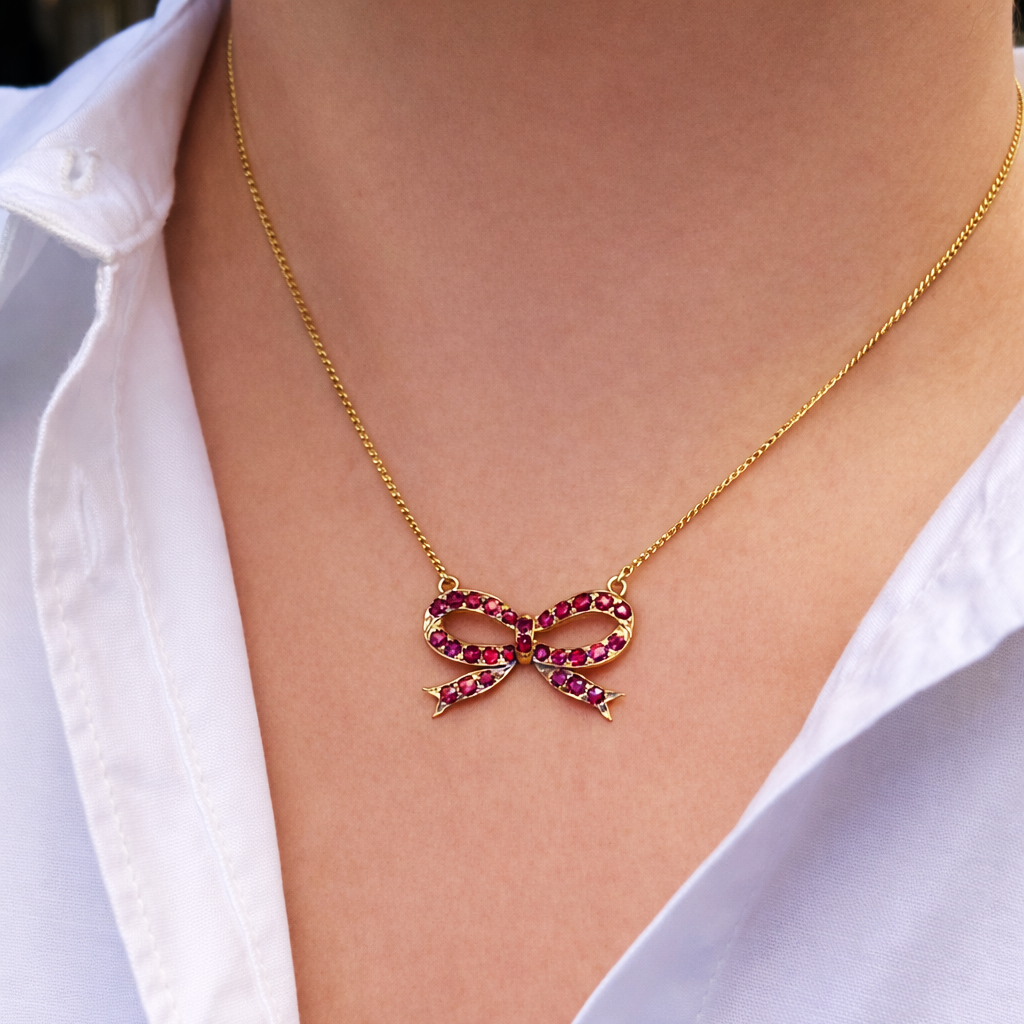 VINTAGE c1940 RUBY BOW NECKLACE 18ct GOLD