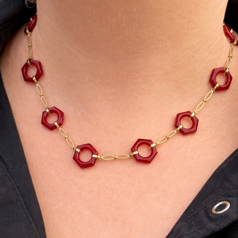 ANTIQUE ART DECO CARVED CARNELIAN NECKLACE 9ct GOLD