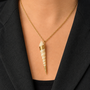 ANTIQUE VICTORIAN SHELL PENDANT 9ct GOLD