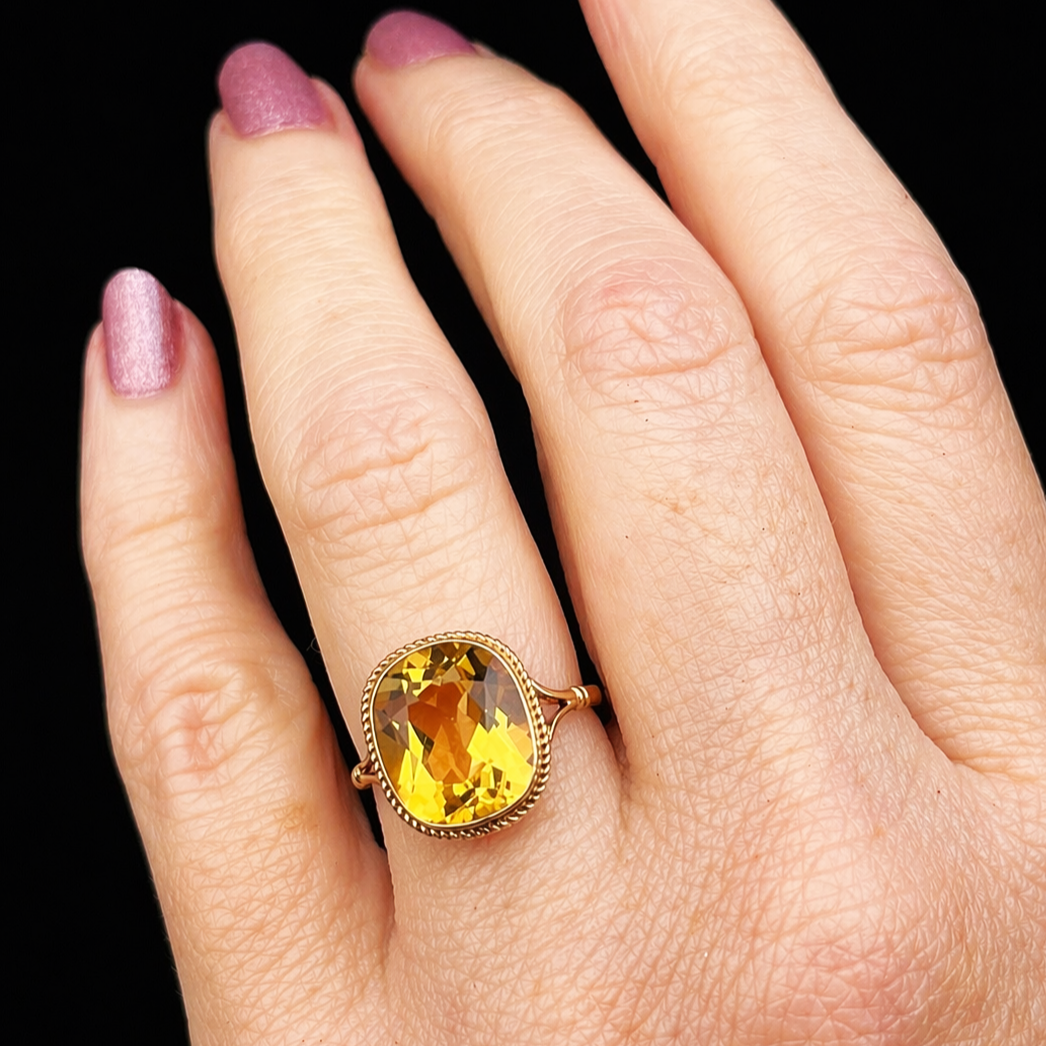 MID CENTURY CITRINE COCKTAIL RING 9ct GOLD