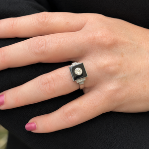 ART DECO c1930’s 1.04ct DIAMOND & ONYX RING 18ct GOLD