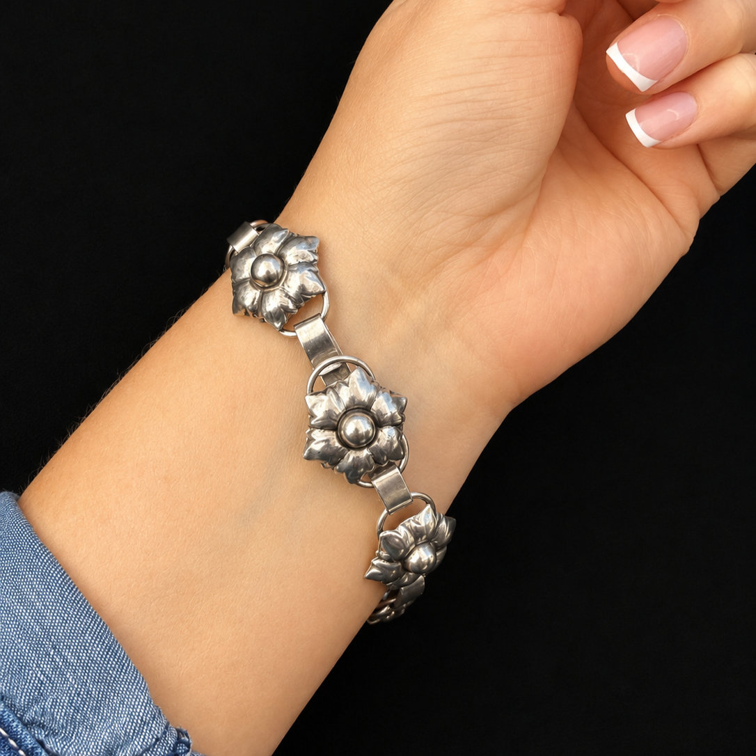 VINTAGE MID-CENTURY 1949 SCANDI STERLING SILVER BRACELET