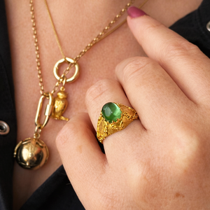 VINTAGE 18ct YELLOW GOLD CABOCHON EMERALD RING