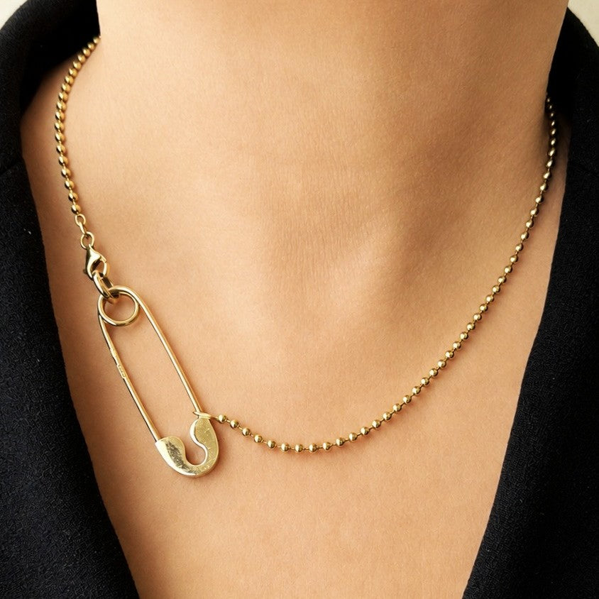 MID-CENTURY 1976 SAFETY PIN PENDANT/EXTENDER 9ct GOLD