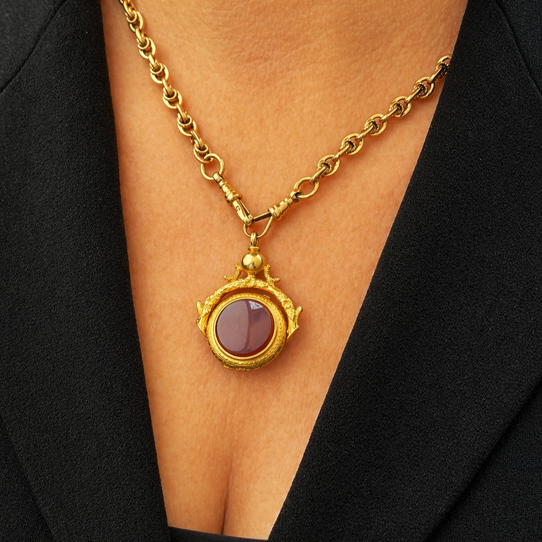ANTIQUE VICTORIAN DOUBLE SIDED CARNELIAN SPINNING FOB LOCKET 15ct GOLD