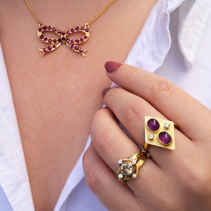 MID-CENTURY RUBY & DIAMOND RING 18ct GOLD