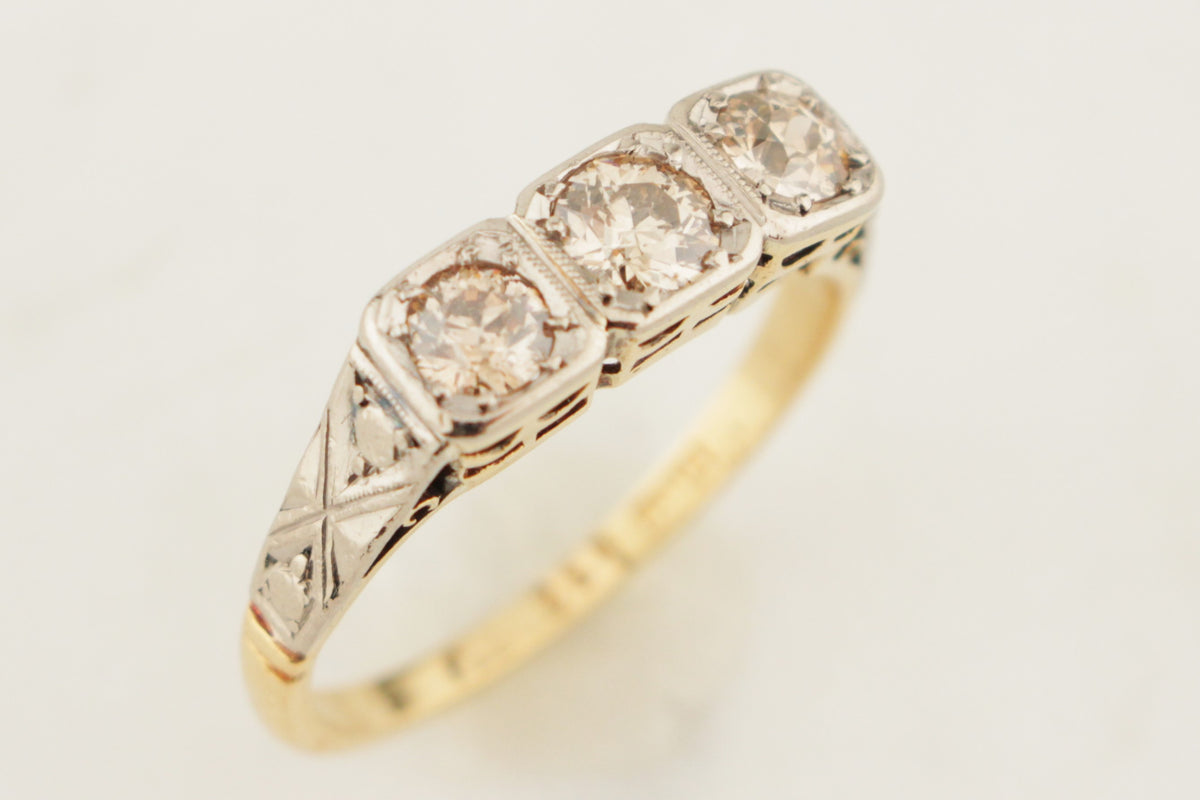 ANTIQUE ART DECO c1920 CHAMPAGNE DIAMOND RING 18ct GOLD