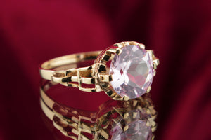 VINTAGE ESTATE 4.7ct PINK SAPPHIRE COCKTAIL RING ON 18ct YELLOW GOLD