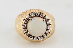 VINTAGE SOLID OPAL & DIAMOND RING 18ct GOLD