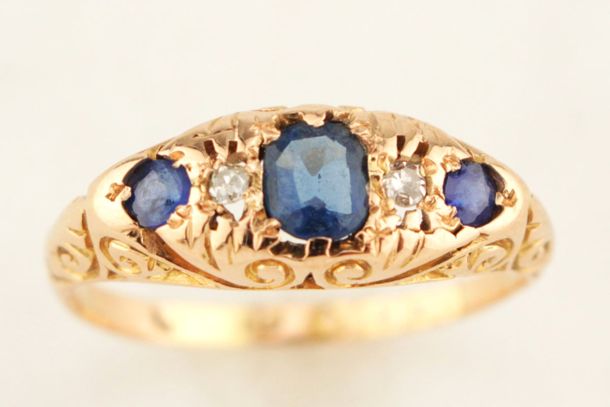 ANTIQUE EDWARDIAN 1910 SAPPHIRE & DIAMOND RING 18ct YELLOW GOLD