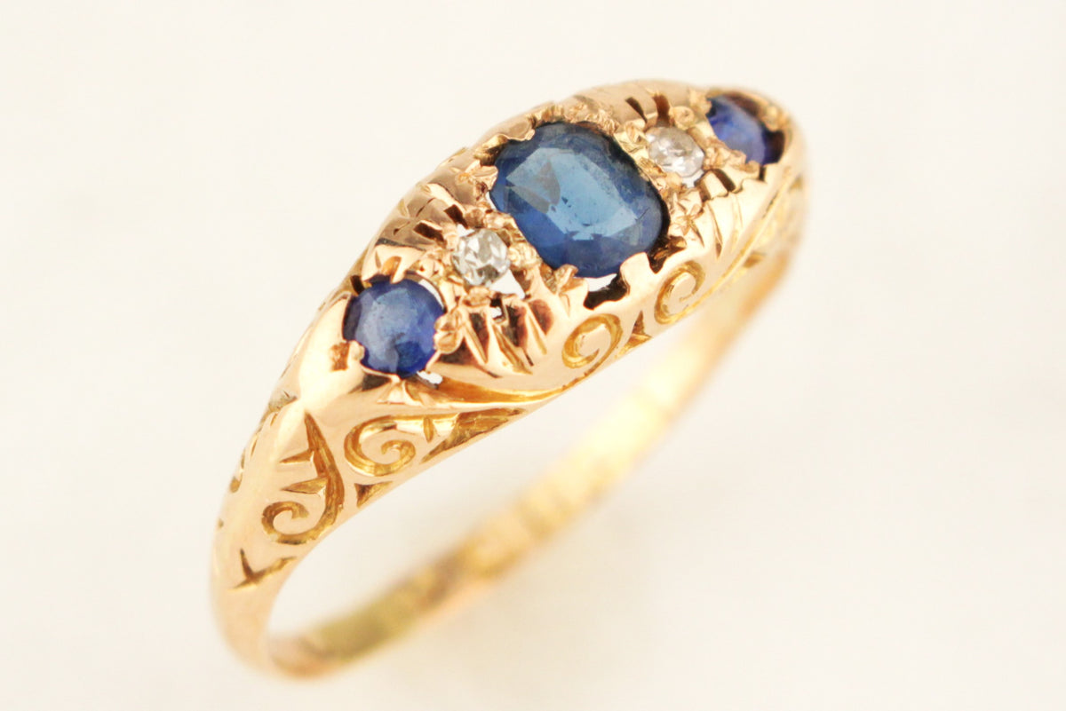 ANTIQUE EDWARDIAN 1910 SAPPHIRE & DIAMOND RING 18ct YELLOW GOLD