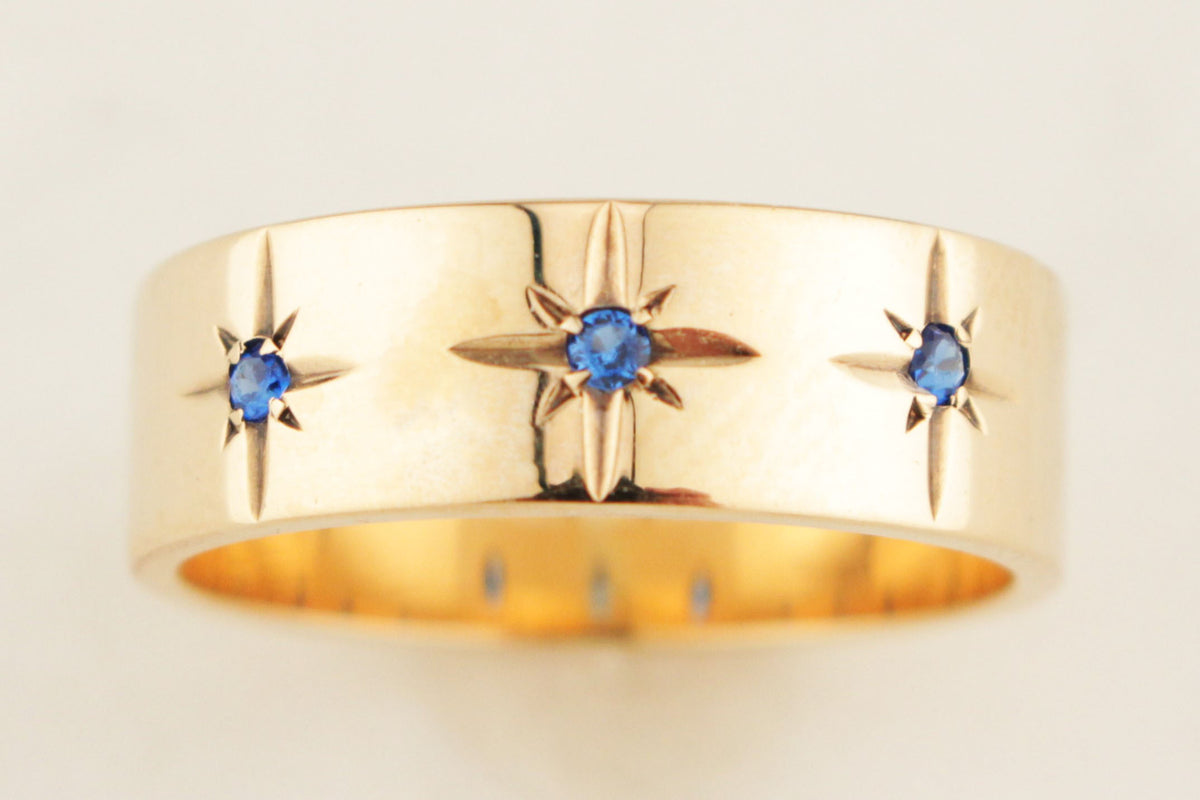 ANTIQUE SYNTHETIC SPINEL STARBURST BAND 9ct YELLOW GOLD