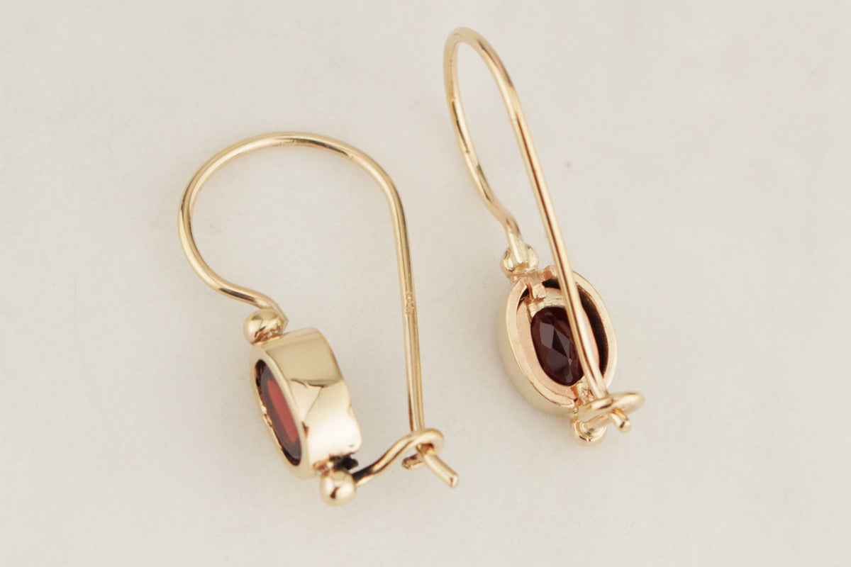 MODERN GARNET EARRINGS 9ct YELLOW GOLD