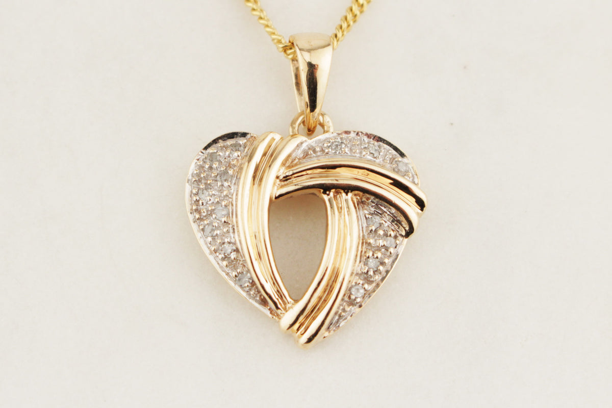 RETRO ESTATE c1980 DIAMOND HEART PENDANT 9ct GOLD