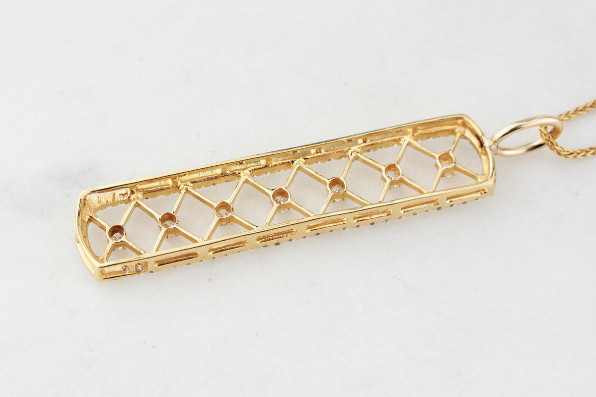 CONTEMPORARY .95ct DIAMOND PENDANT IN 18ct GOLD