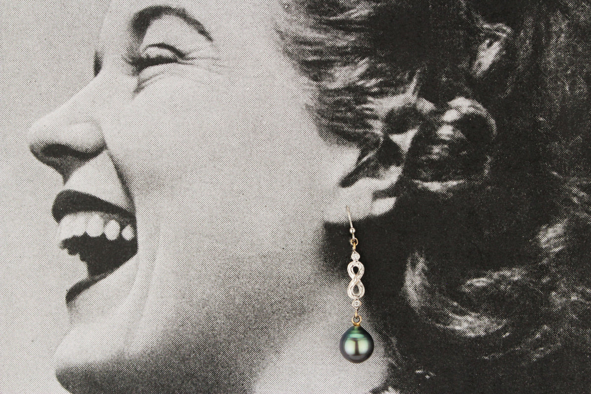 MODERN TAHITIAN PEARL &amp; DIAMOND EARRINGS 18ct WHITE GOLD