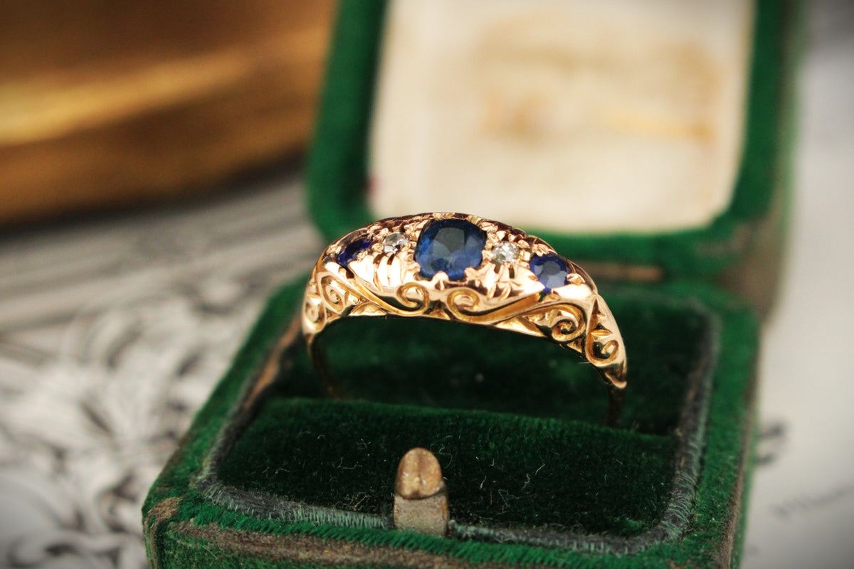 ANTIQUE EDWARDIAN 1910 SAPPHIRE & DIAMOND RING 18ct YELLOW GOLD