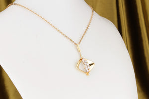 VINTAGE c1940 .64ct DIAMOND PENDANT ON 14ct YELLOW GOLD