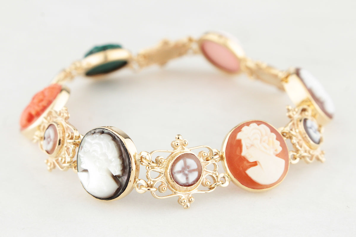 VINTAGE 1930’s SHELL &amp; AGATE CAMEO BRACELET 14ct GOLD