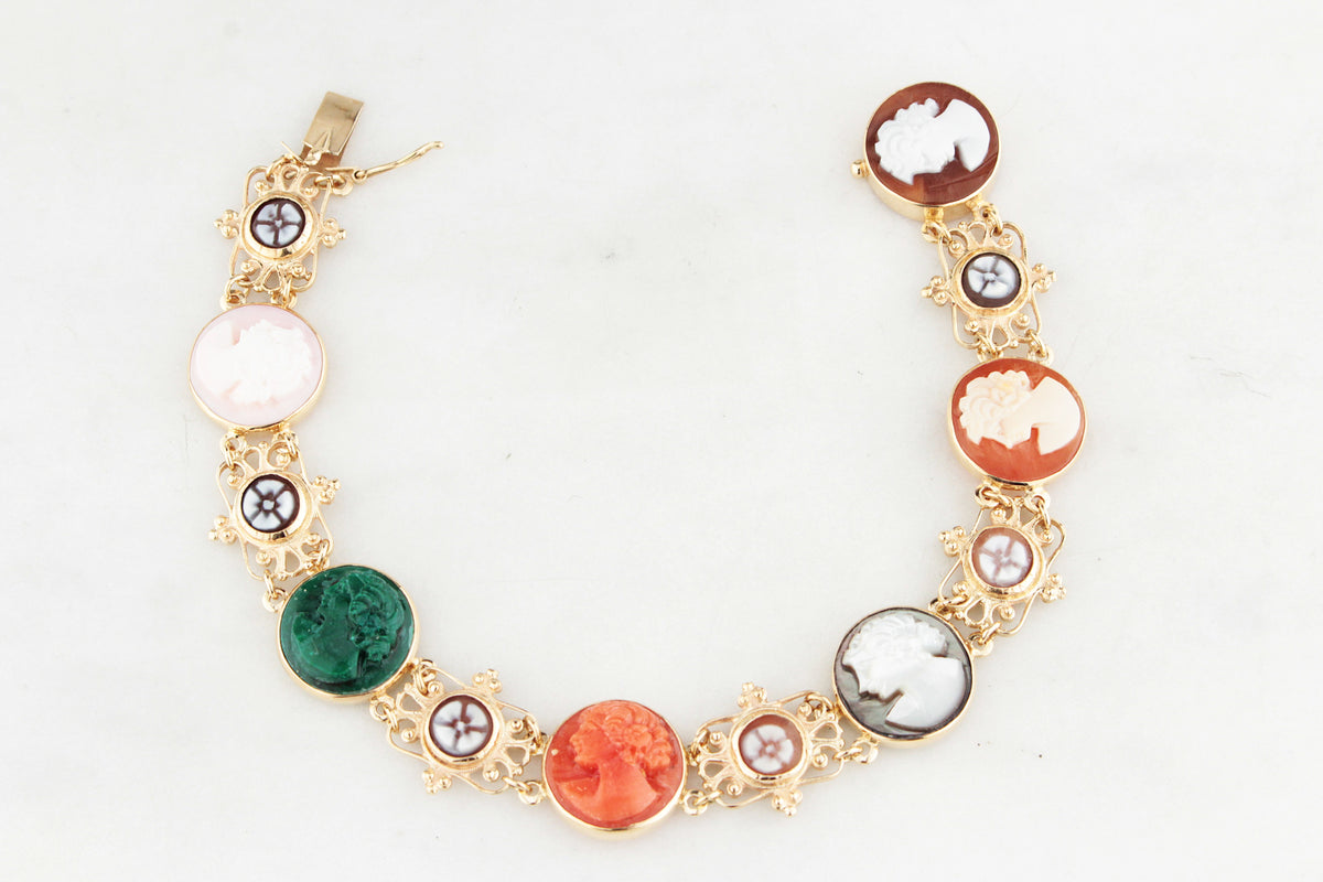VINTAGE 1930’s SHELL &amp; AGATE CAMEO BRACELET 14ct GOLD