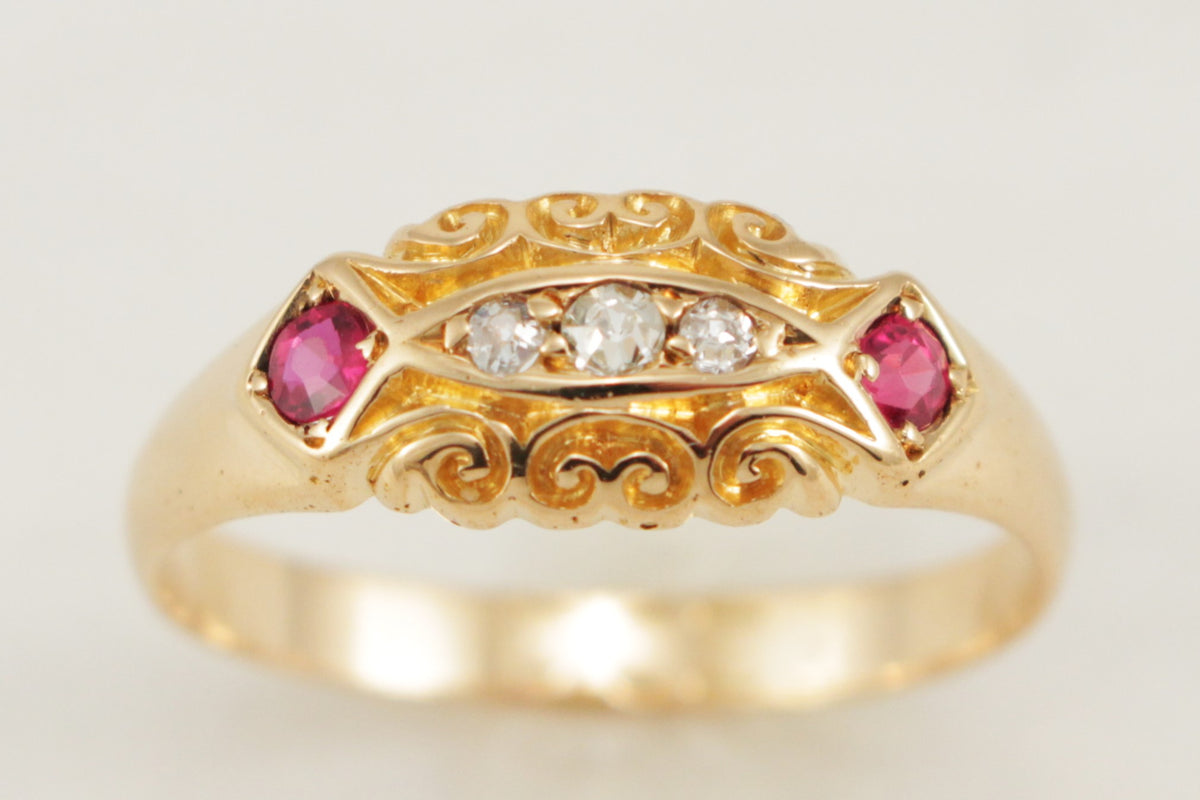 ANTIQUE EDWARDIAN 1904 RUBY & DIAMOND RING 18ct GOLD