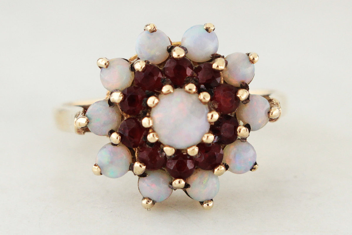 VINTAGE MID CENTURY OPAL & GARNET CLUSTER RING 9ct GOLD
