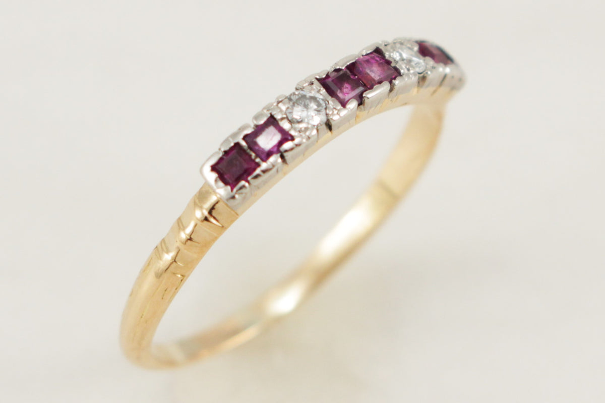 ANTIQUE ART DECO c1920 RUBY & DIAMOND BAND 18ct GOLD