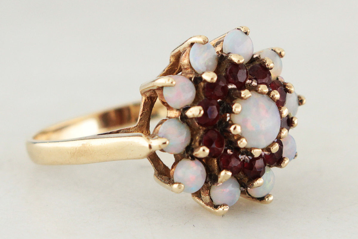 VINTAGE MID CENTURY OPAL & GARNET CLUSTER RING 9ct GOLD