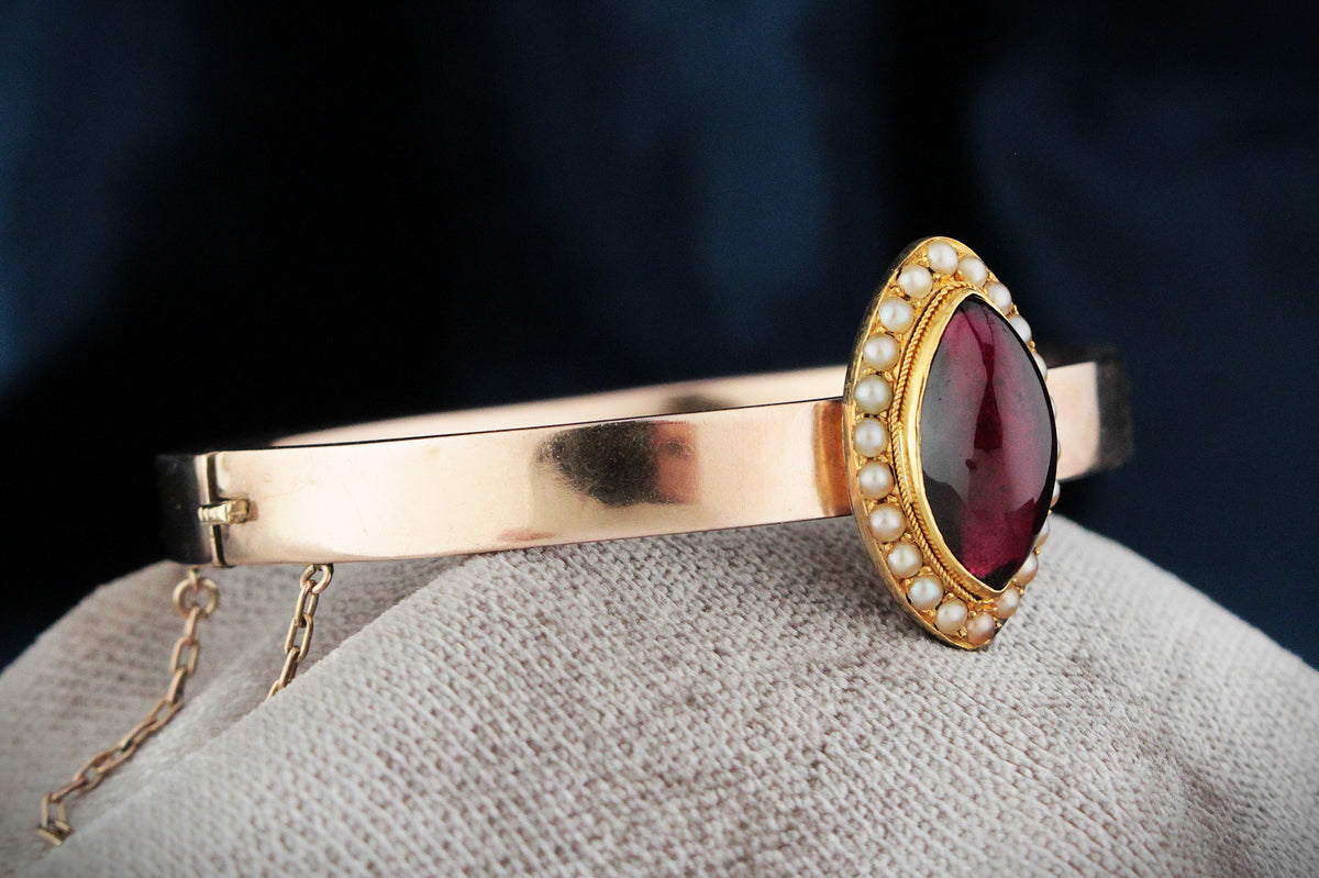 ANTIQUE EDWARDIAN GARNET &amp; SEED PEARL BANGLE 9CT GOLD