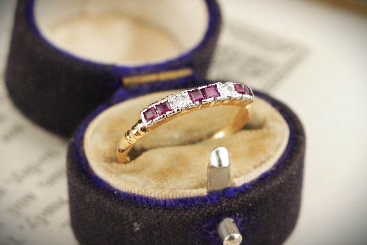 ANTIQUE ART DECO c1920 RUBY & DIAMOND BAND 18ct GOLD