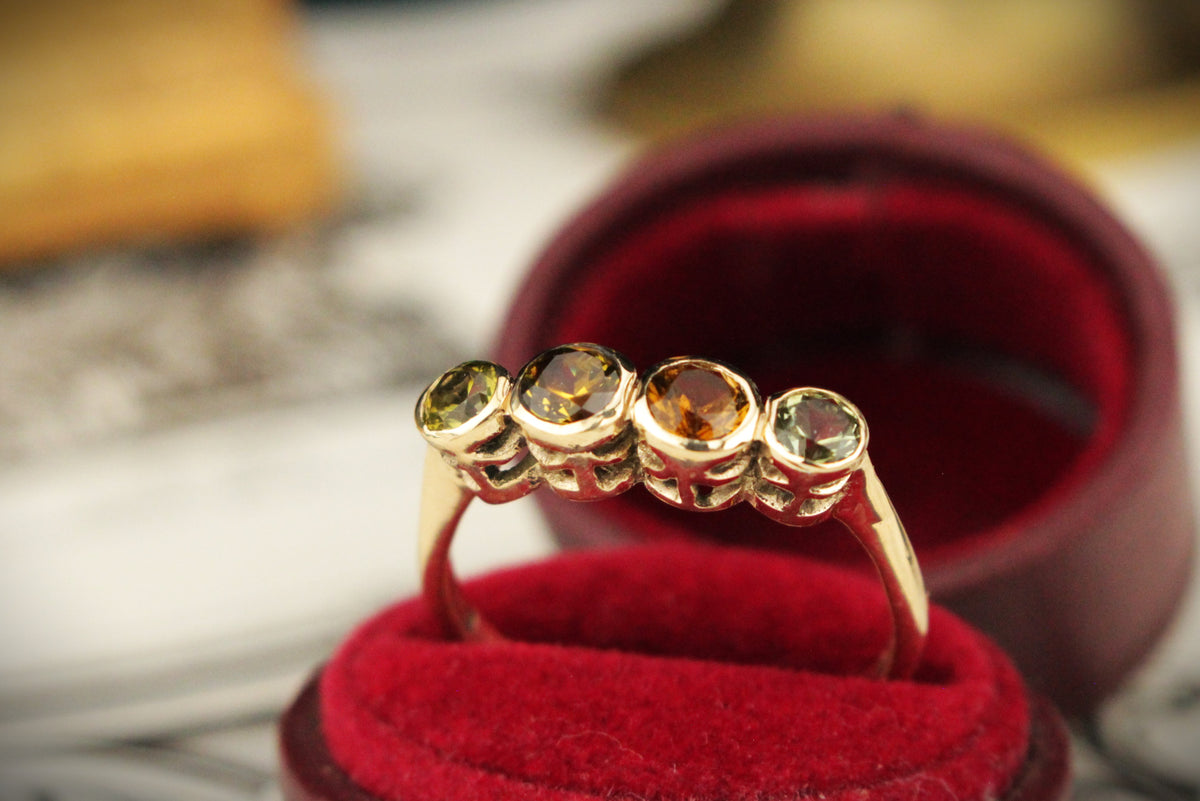 R&amp;V BESPOKE SAPPHIRE RING 9ct YELLOW GOLD