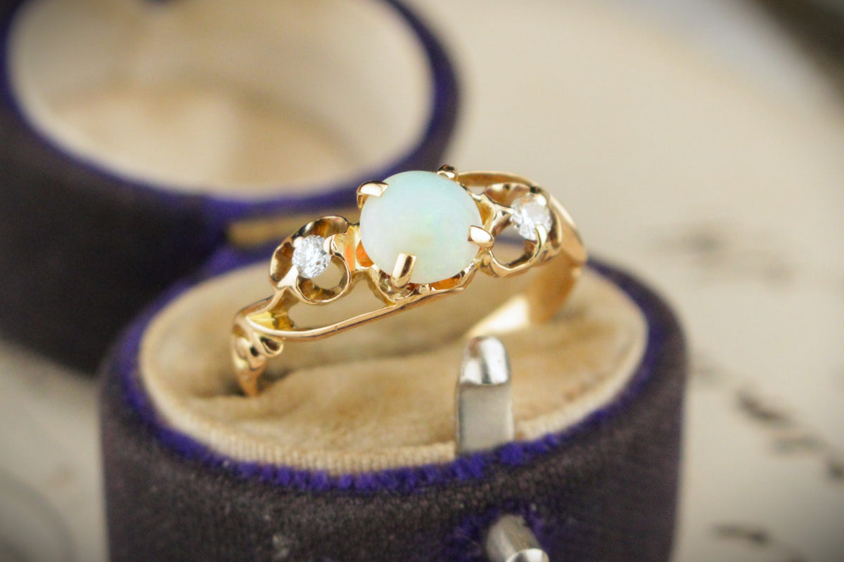 ANTIQUE EDWARDIAN c1915 OPAL &amp; DIAMOND RING 9ct GOLD