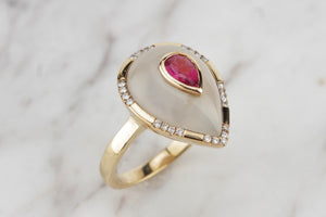 CONTEMPORARY JADE DIAMOND & TOURMALINE RING ON 9ct YELLOW GOLD