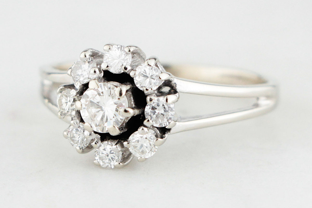 VINTAGE .53ct DIAMOND DAISY RING 14ct GOLD