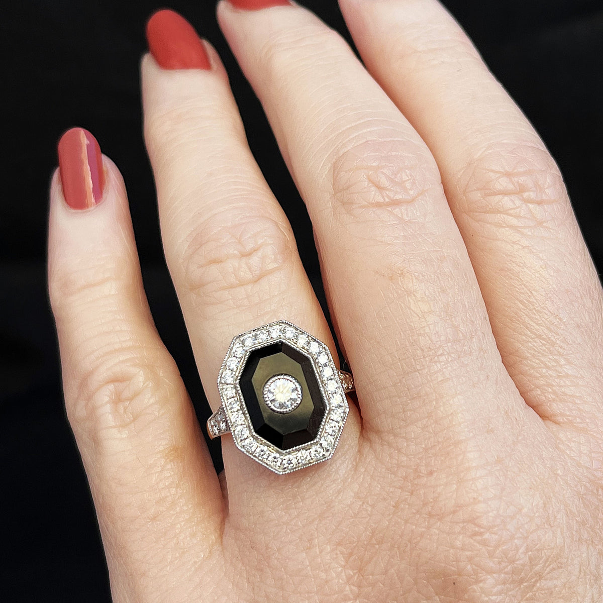 MODERN ONYX &amp; DIAMOND RING 14CT GOLD