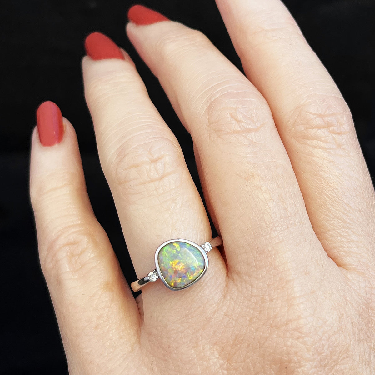 VINTAGE SOLID OPAL &amp; DIAMOND RING 14ct WHITE GOLD