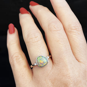 VINTAGE SOLID OPAL & DIAMOND RING 14ct WHITE GOLD