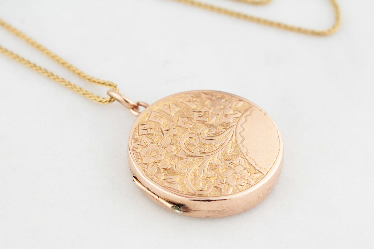 ANTIQUE EDWARDIAN 1908 ENGRAVED LOCKET 9ct GOLD