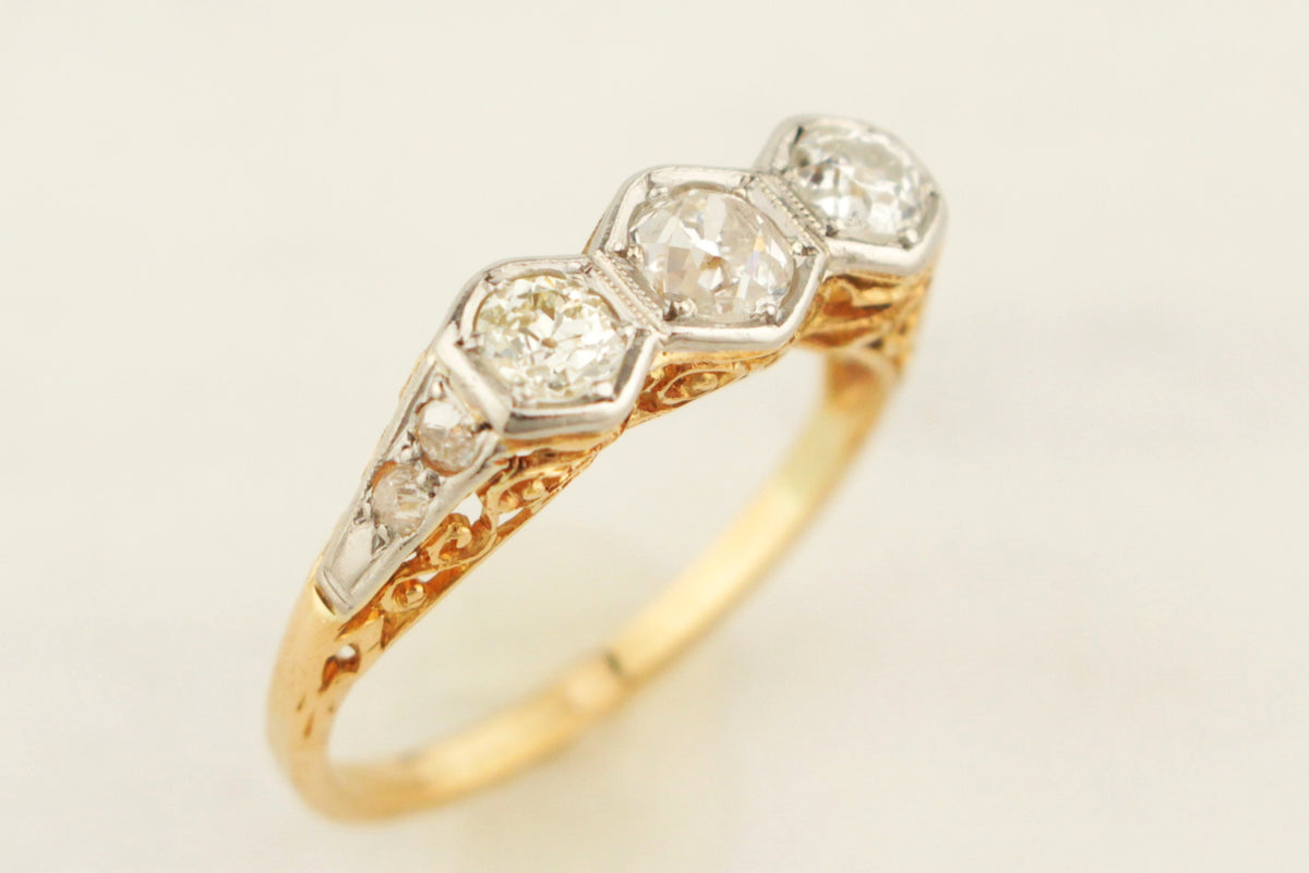 ANTIQUE EDWARDIAN c1910 .50ct DIAMOND RING 18ct GOLD & PALLADIUM