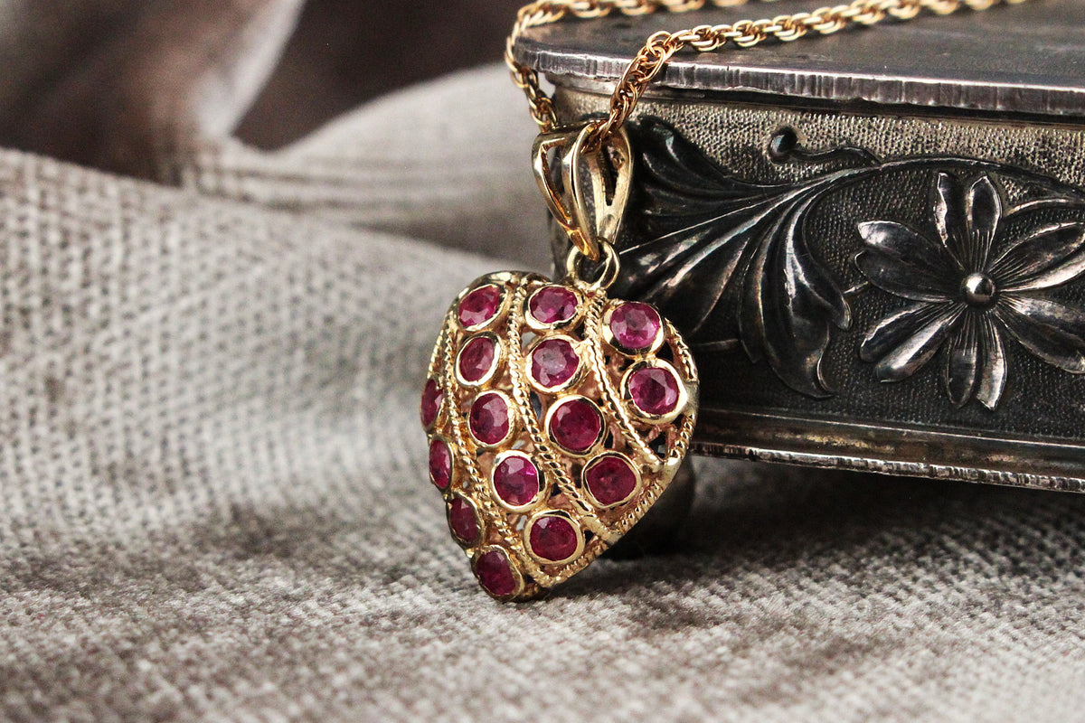 VINTAGE DOUBLE-SIDED SAPPHIRE &amp; RUBY HEART PENDANT &amp; CHAIN 9ct GOLD