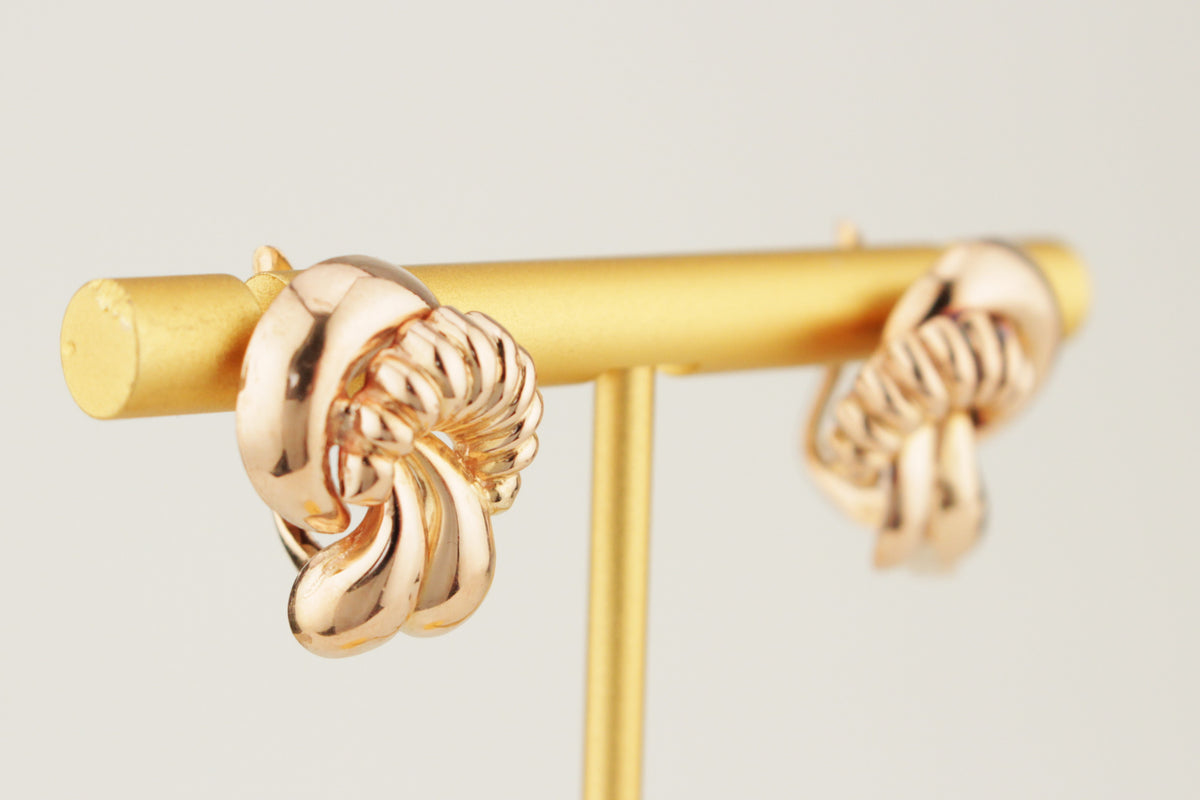 VINTAGE c1940 18ct ROSE KNOT EARRINGS