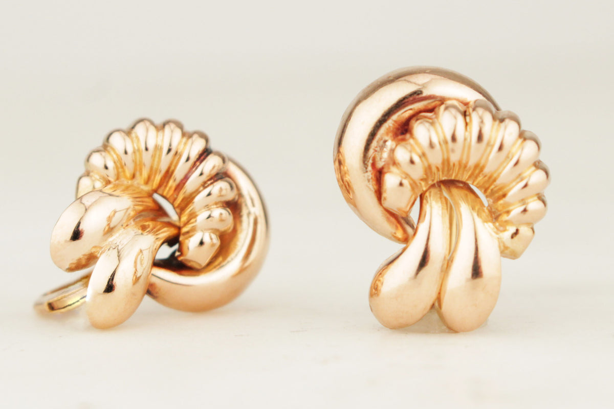 VINTAGE c1940 18ct ROSE KNOT EARRINGS