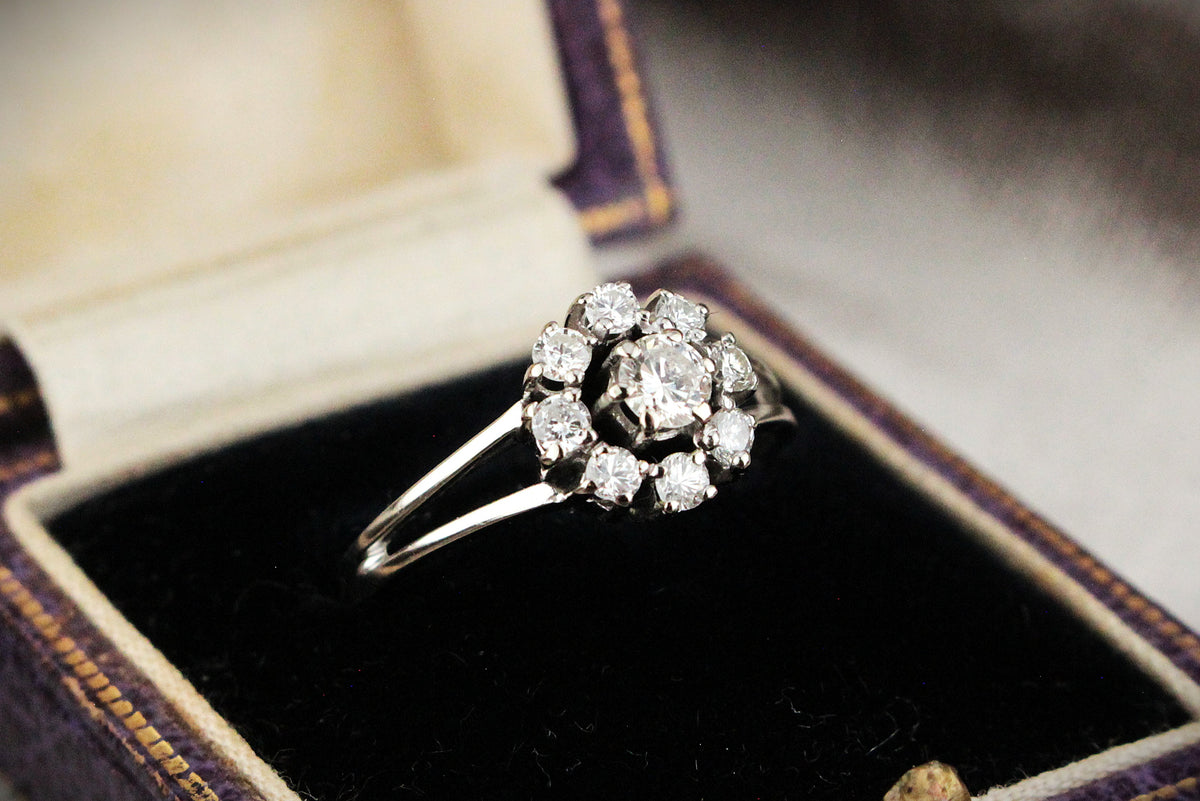 VINTAGE .53ct DIAMOND DAISY RING 14ct GOLD