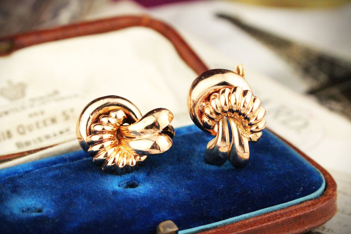 VINTAGE c1940 18ct ROSE KNOT EARRINGS