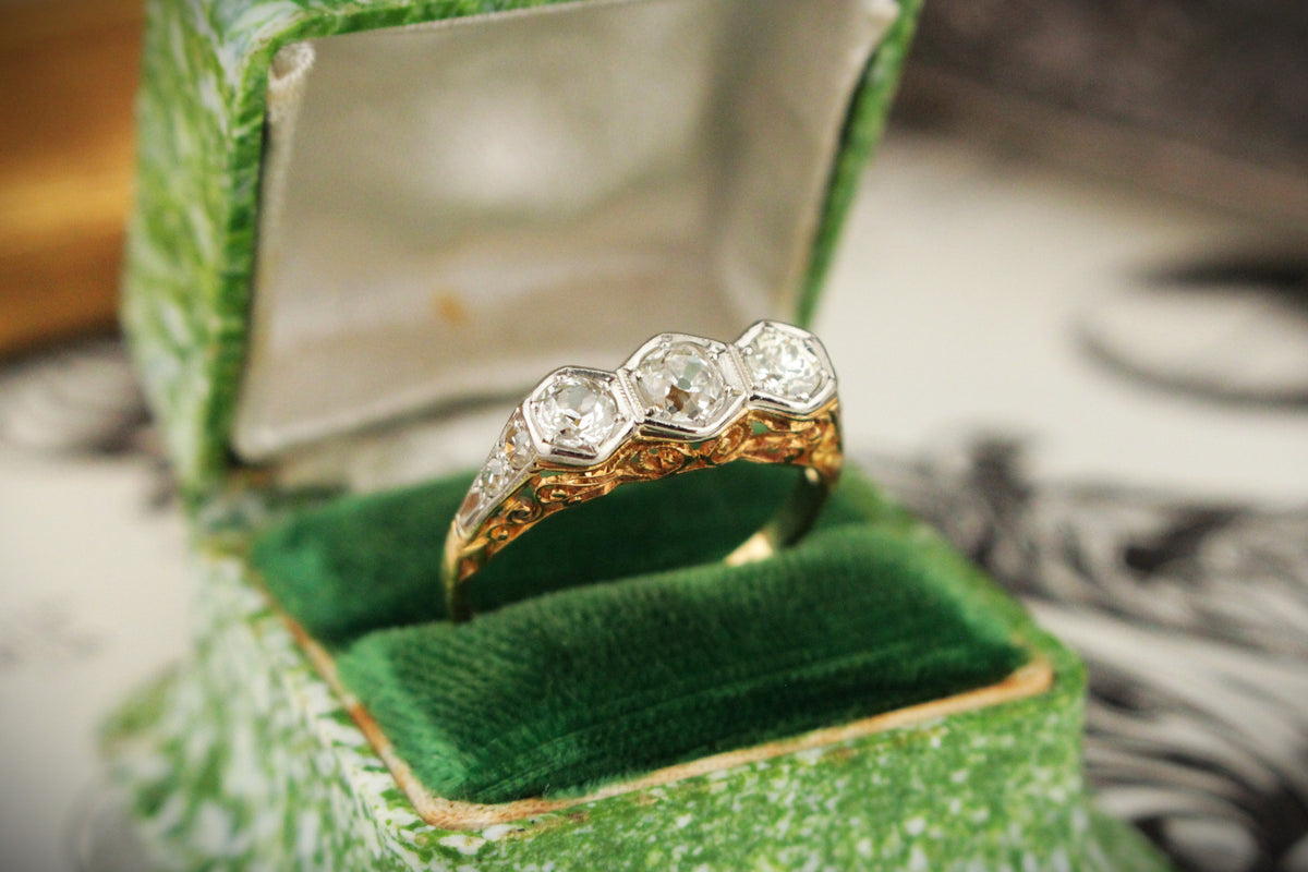 ANTIQUE EDWARDIAN c1910 .50ct DIAMOND RING 18ct GOLD & PALLADIUM