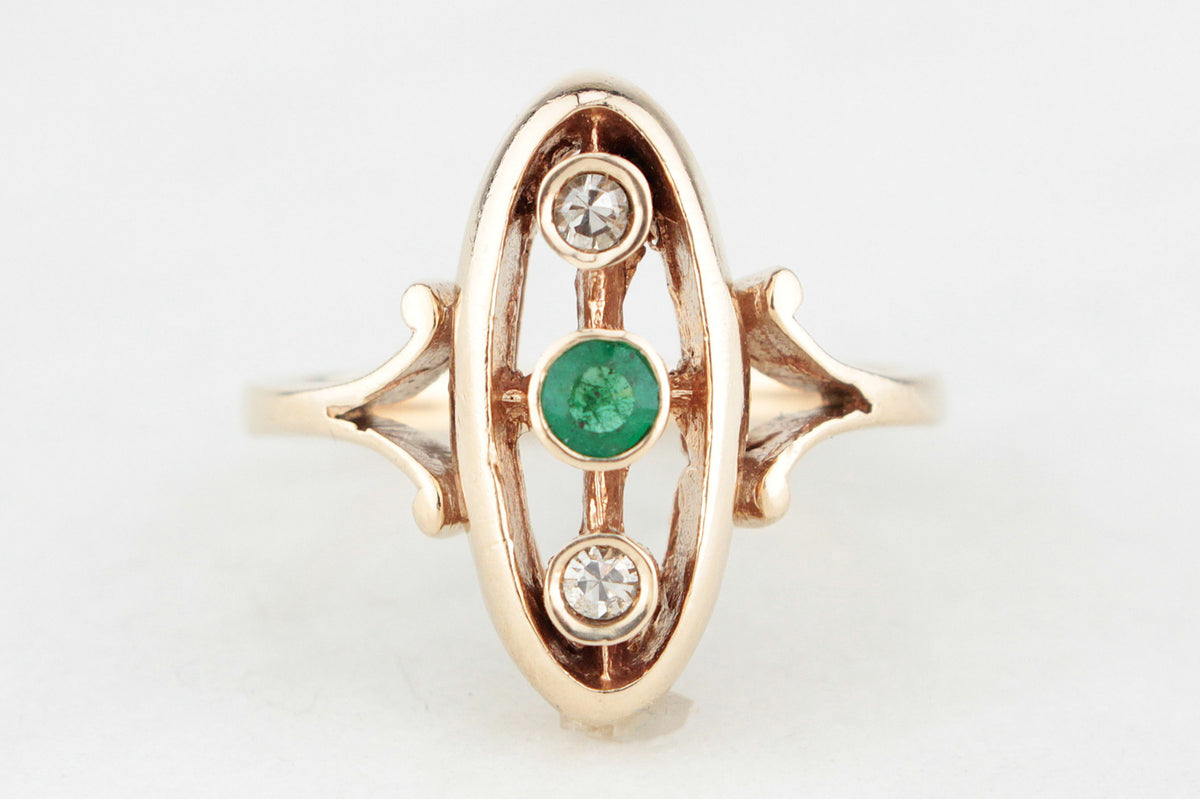 VINTAGE DIAMOND &amp; EMERALD RING 9ct GOLD