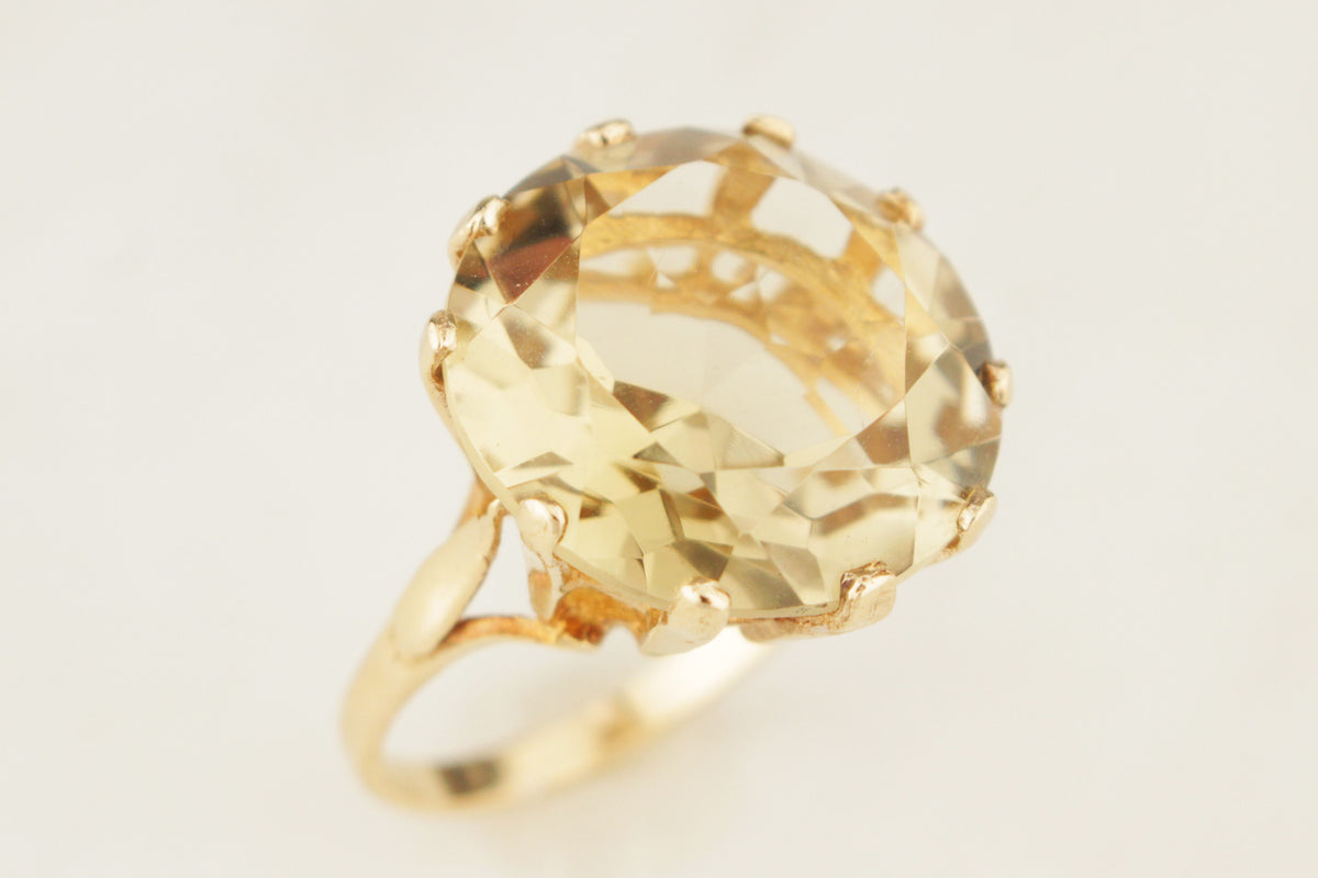 VINTAGE c1940 LEMON CITRINE COCKTAIL RING 9ct YELLOW GOLD