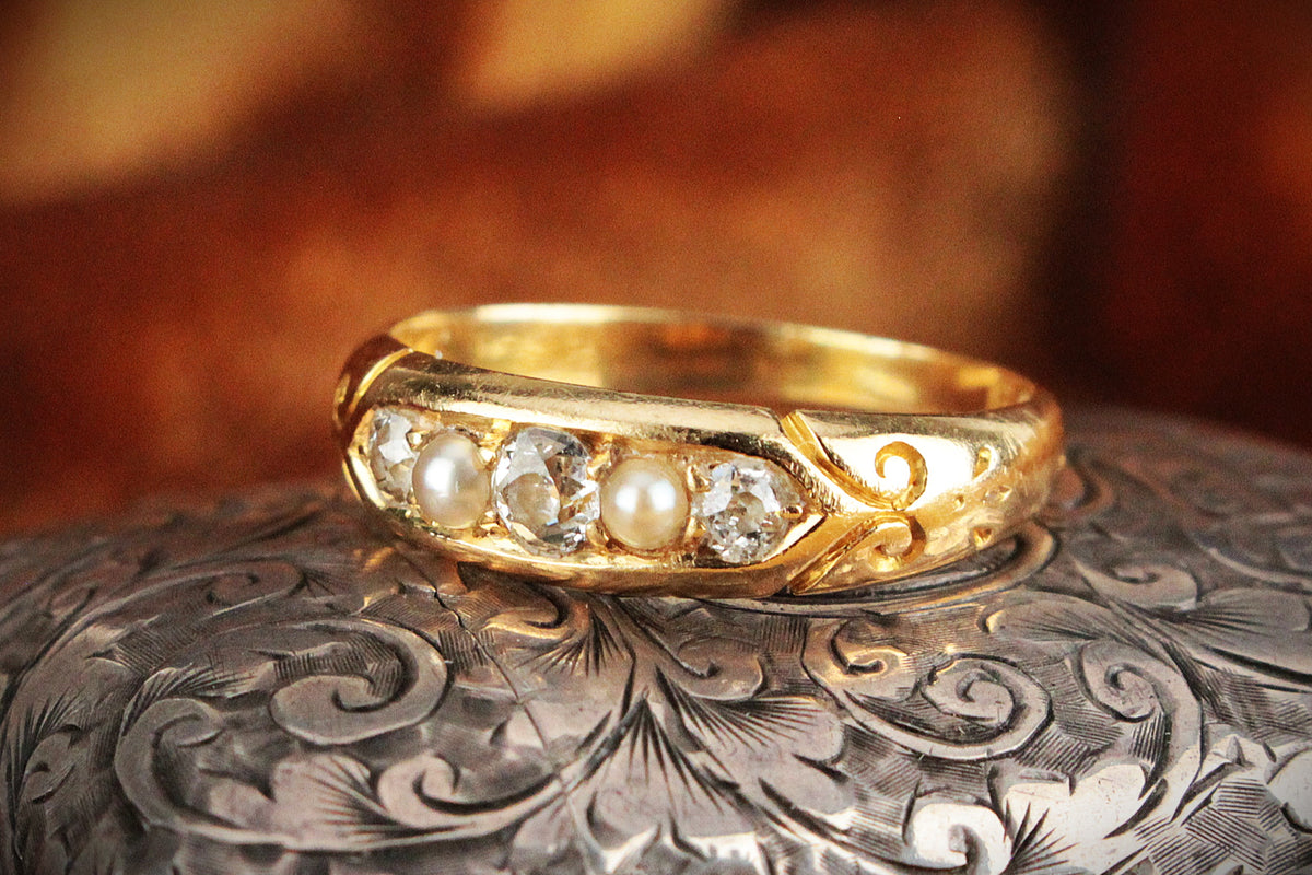 ANTIQUE VICTORIAN 1892 DIAMOND &amp; PEARL RING 18ct GOLD